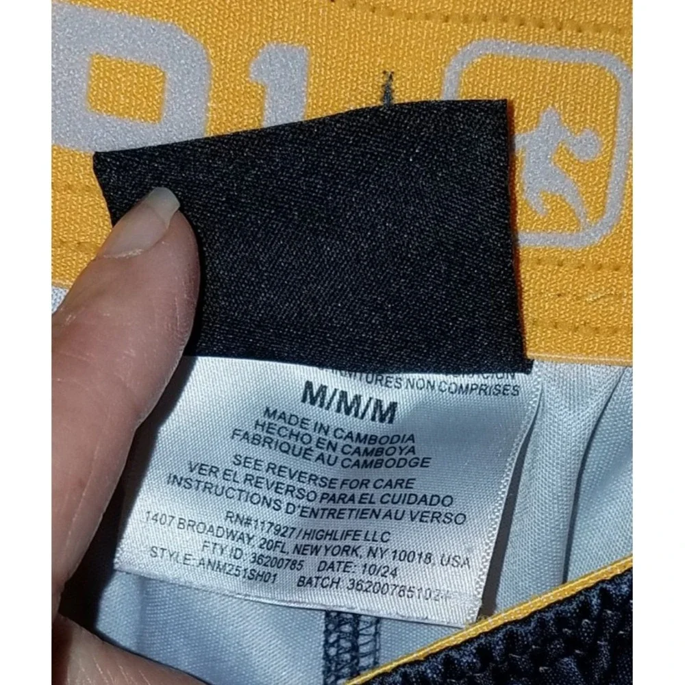 And1 mens size